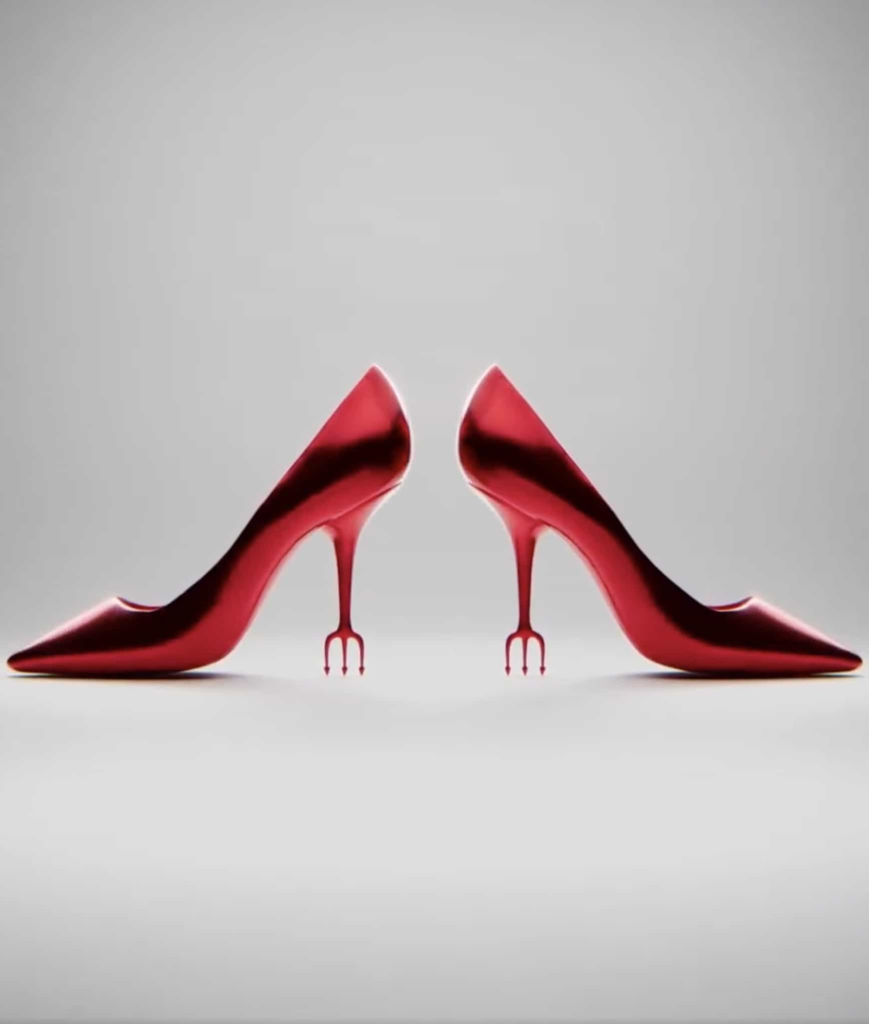 Teaser trailer for upcoming movie The Devil Wears Prada 2 which stars Anne Hathaway and Meryl Streep announcing start of production!